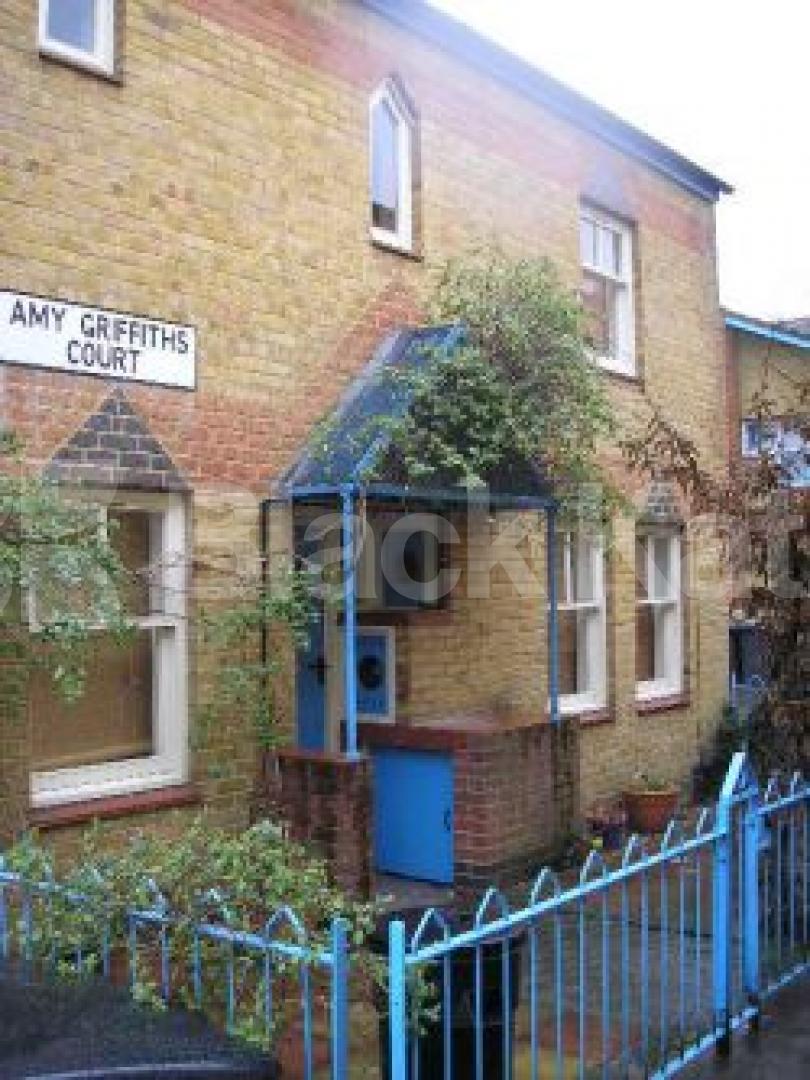 			2 Bedroom, 1 bath, 1 reception Flat			 Highcroft Road, ARCHWAY N19
